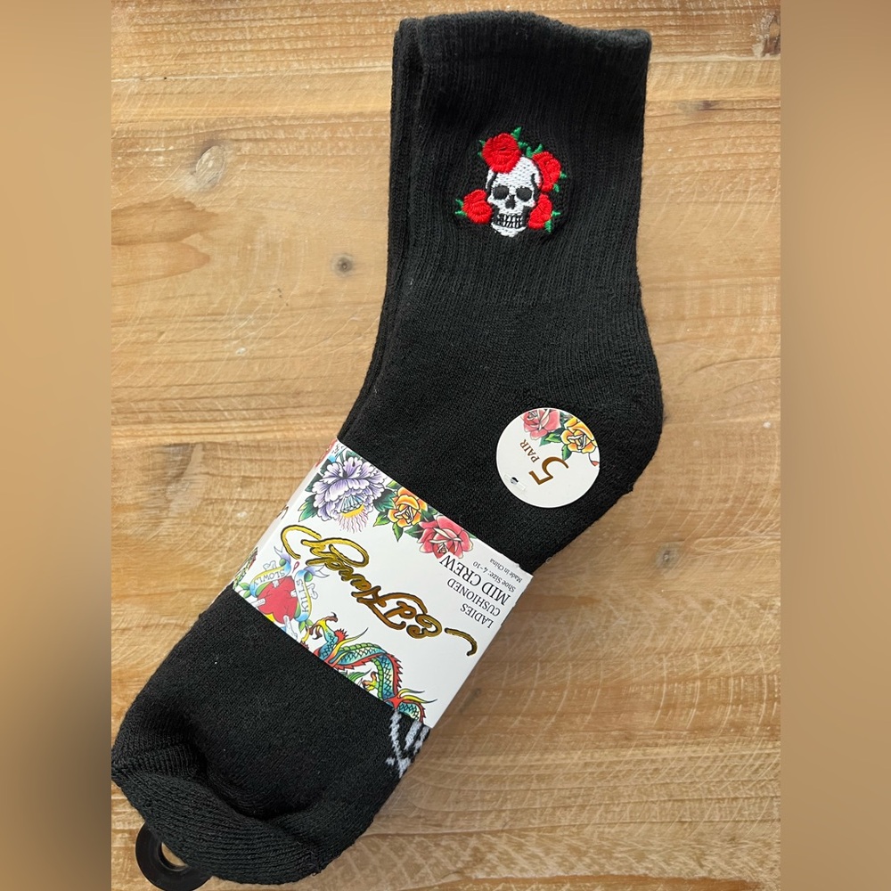 Ed Hardy 5 PK Mid Crew Socks with skull and rose embroidery New